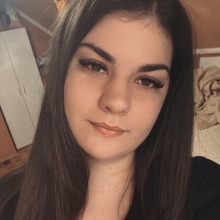 Sárközi Adél